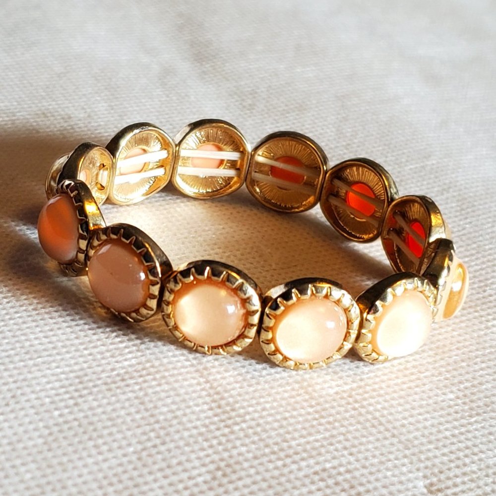Gold Tone Peach Round Inset Panel Stretch Bracelet